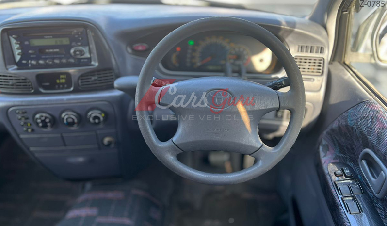 1999 Toyota Noah image-9