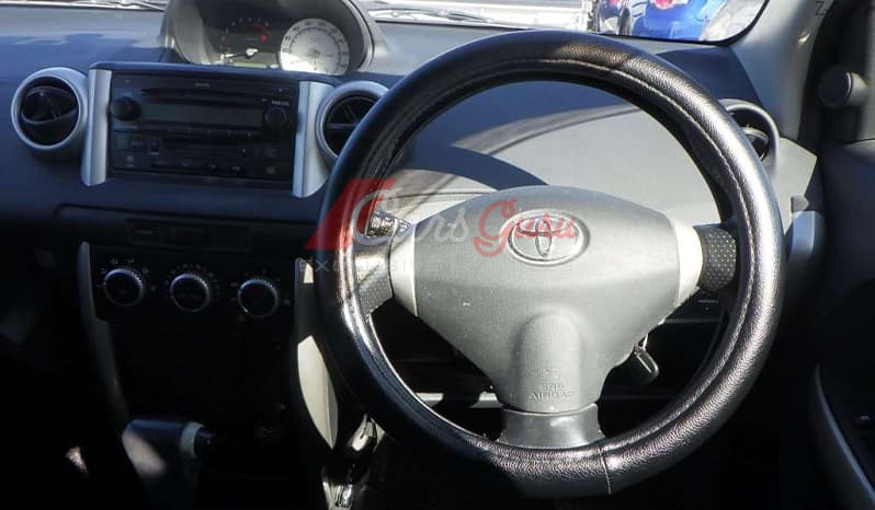 2003 Toyota IST image-5