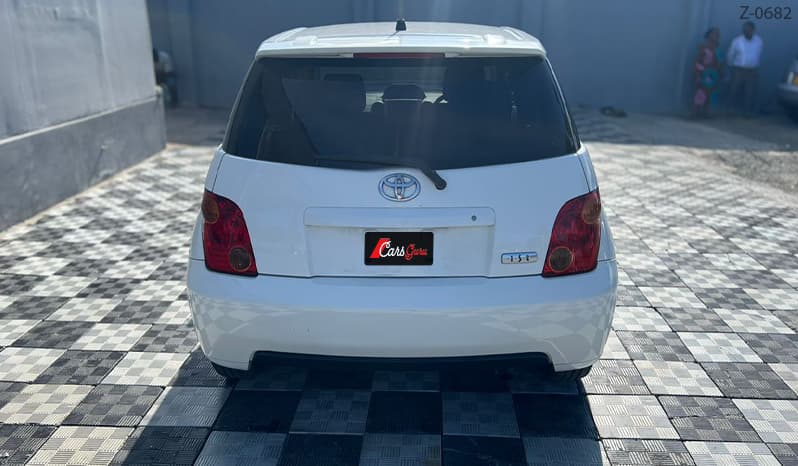 2003 Toyota IST image-9