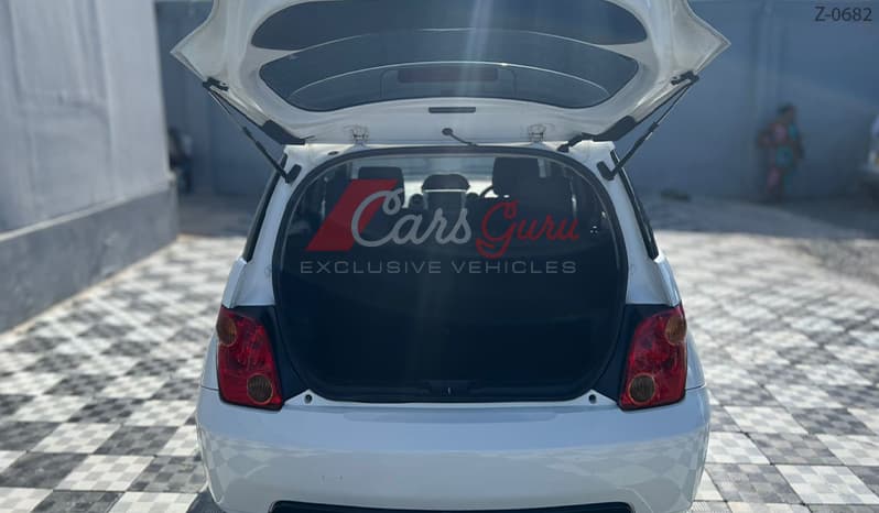 2003 Toyota IST image-13