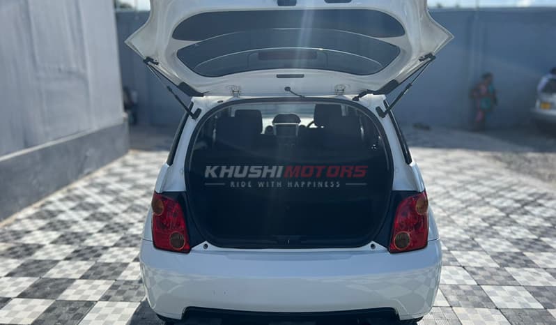 2003 Toyota IST image-25