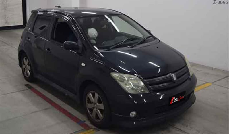 2004 Toyota IST image-2