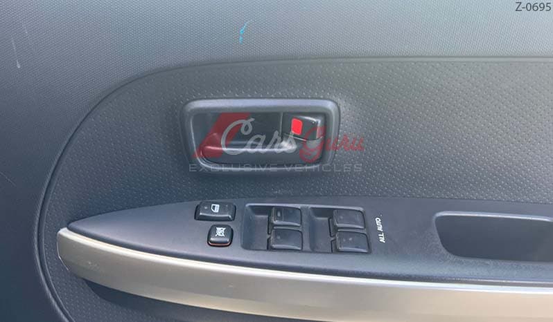 2004 Toyota IST image-11