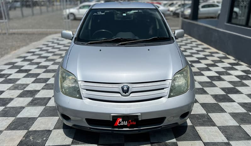 2003 Toyota IST image-1