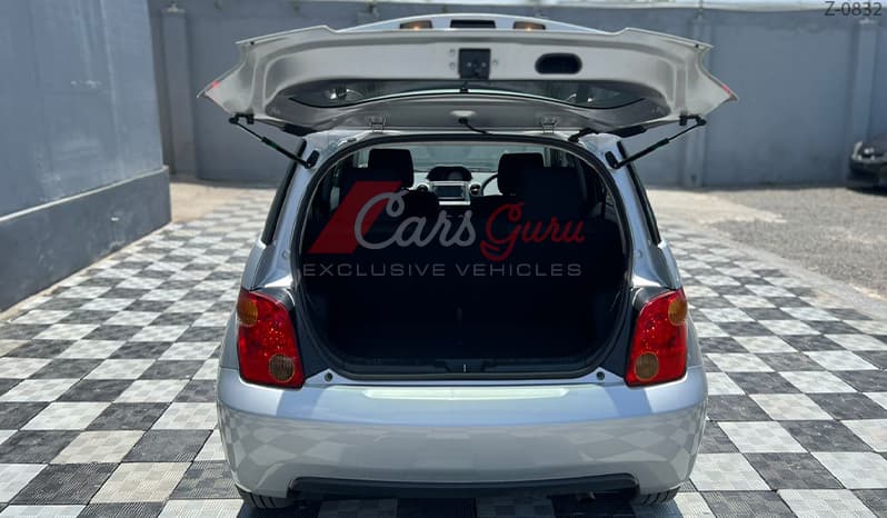 2003 Toyota IST image-4