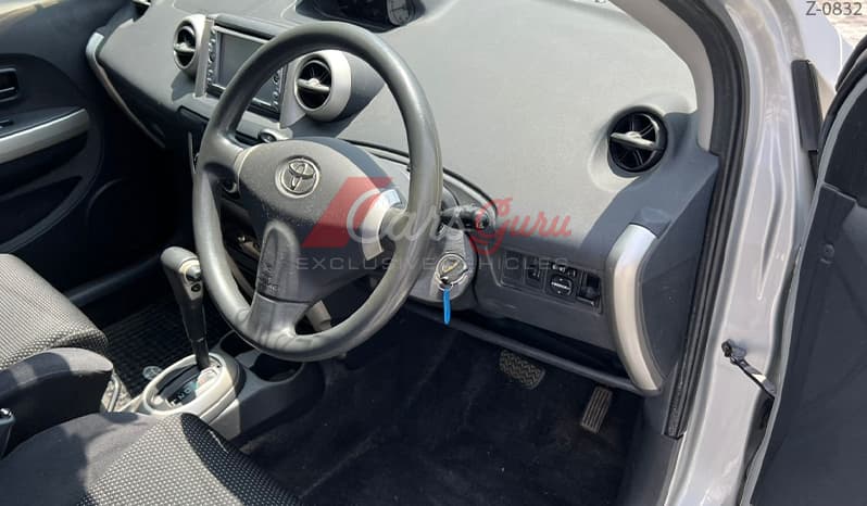 2003 Toyota IST image-9