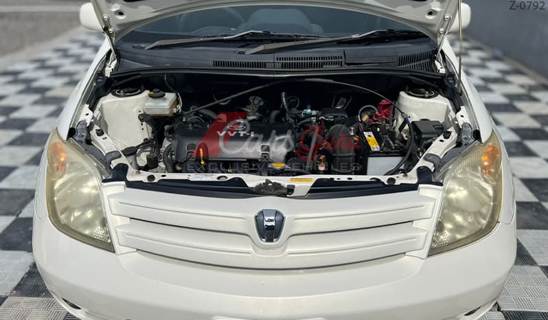 2004 Toyota IST image-5