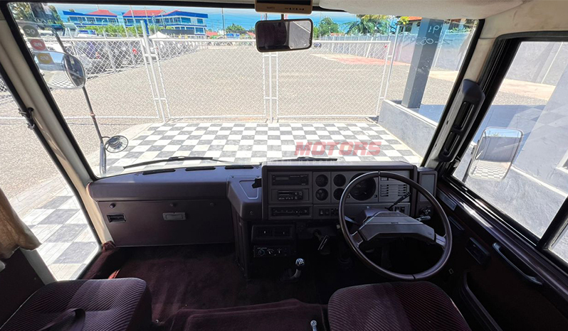 1991 Nissan Civilian Bus image-13