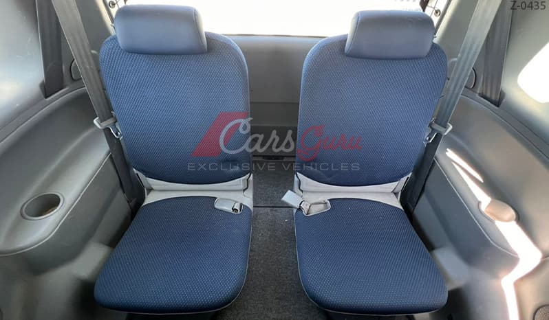 2003 Toyota Sienta image-6