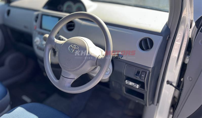 2003 Toyota Sienta image-16