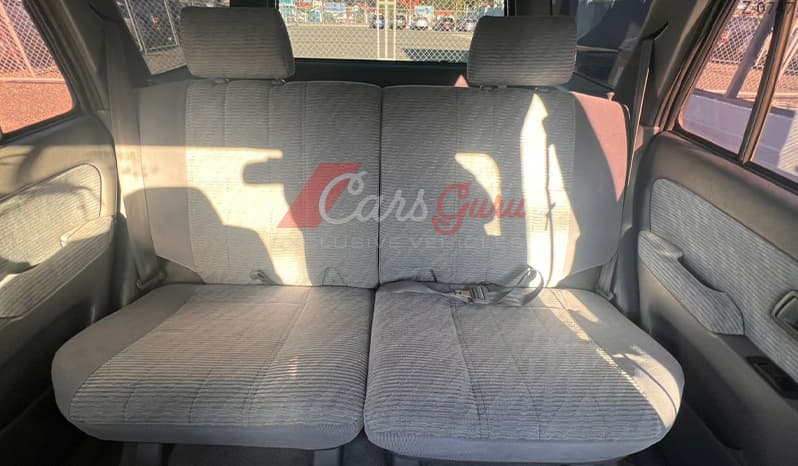 1997 Toyota Hilux Surf image-8