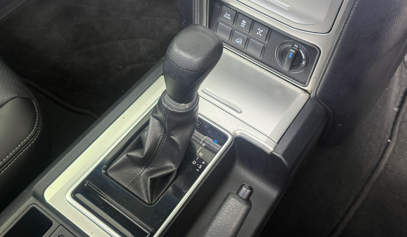 2019 Toyota Land Cruiser Prado TX-L PKG image-10