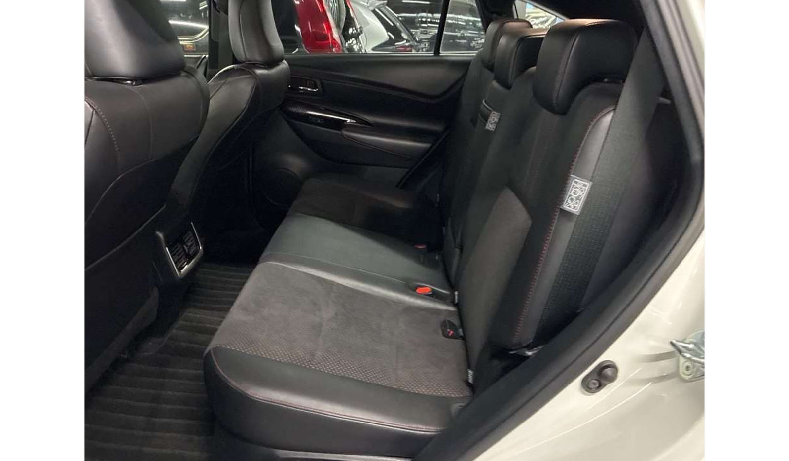 2019 Toyota Harrier PREMIUM image-7