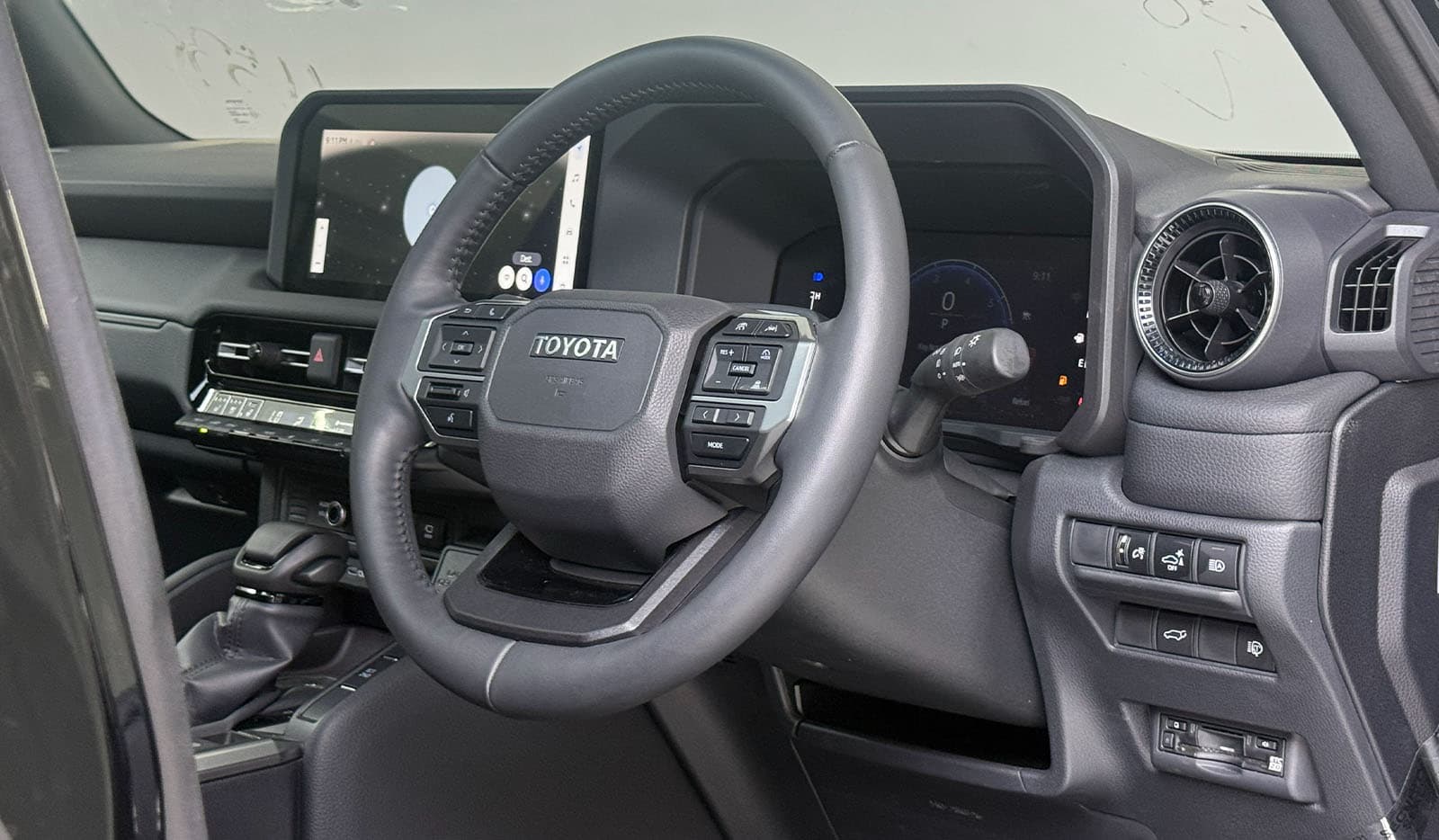 2024 Toyota Land Cruiser 250 VX image-8