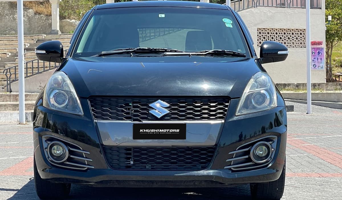 2015 Suzuki Swift Sport image-1