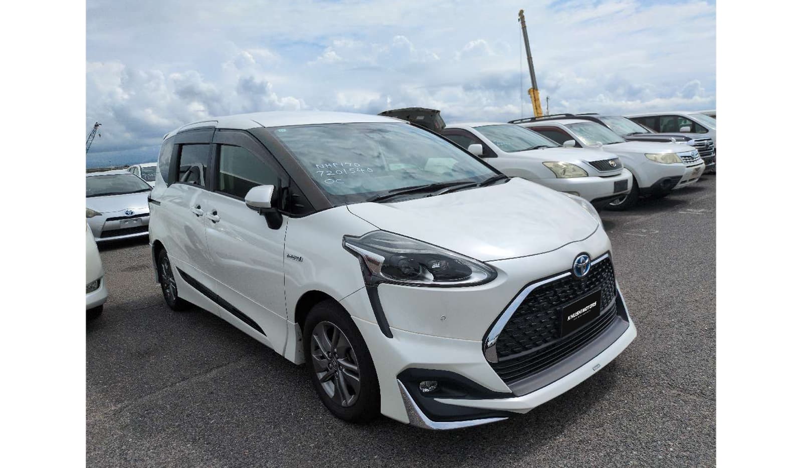2019 Toyota Sienta image-1