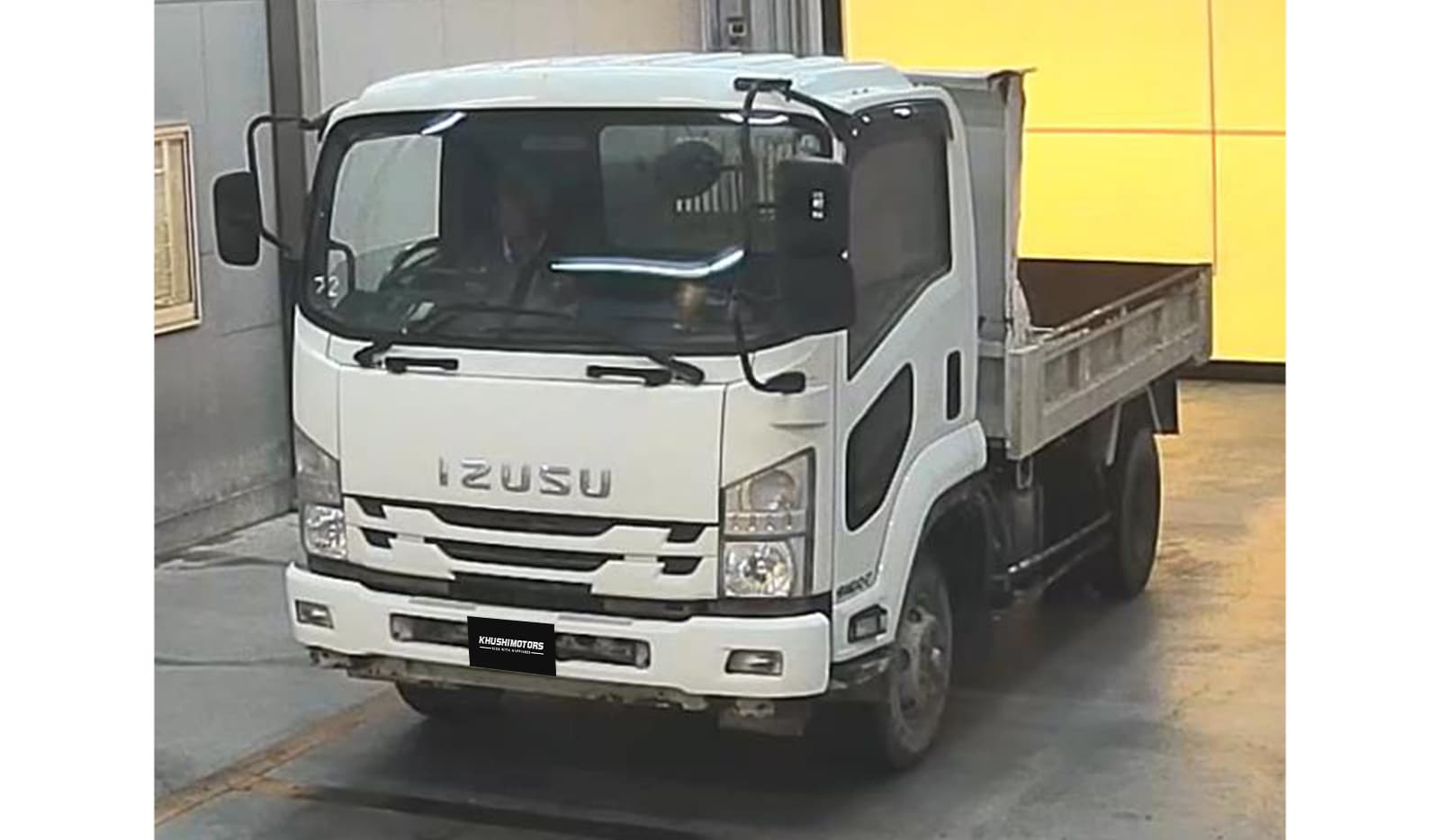 2020 Isuzu Forward image-1