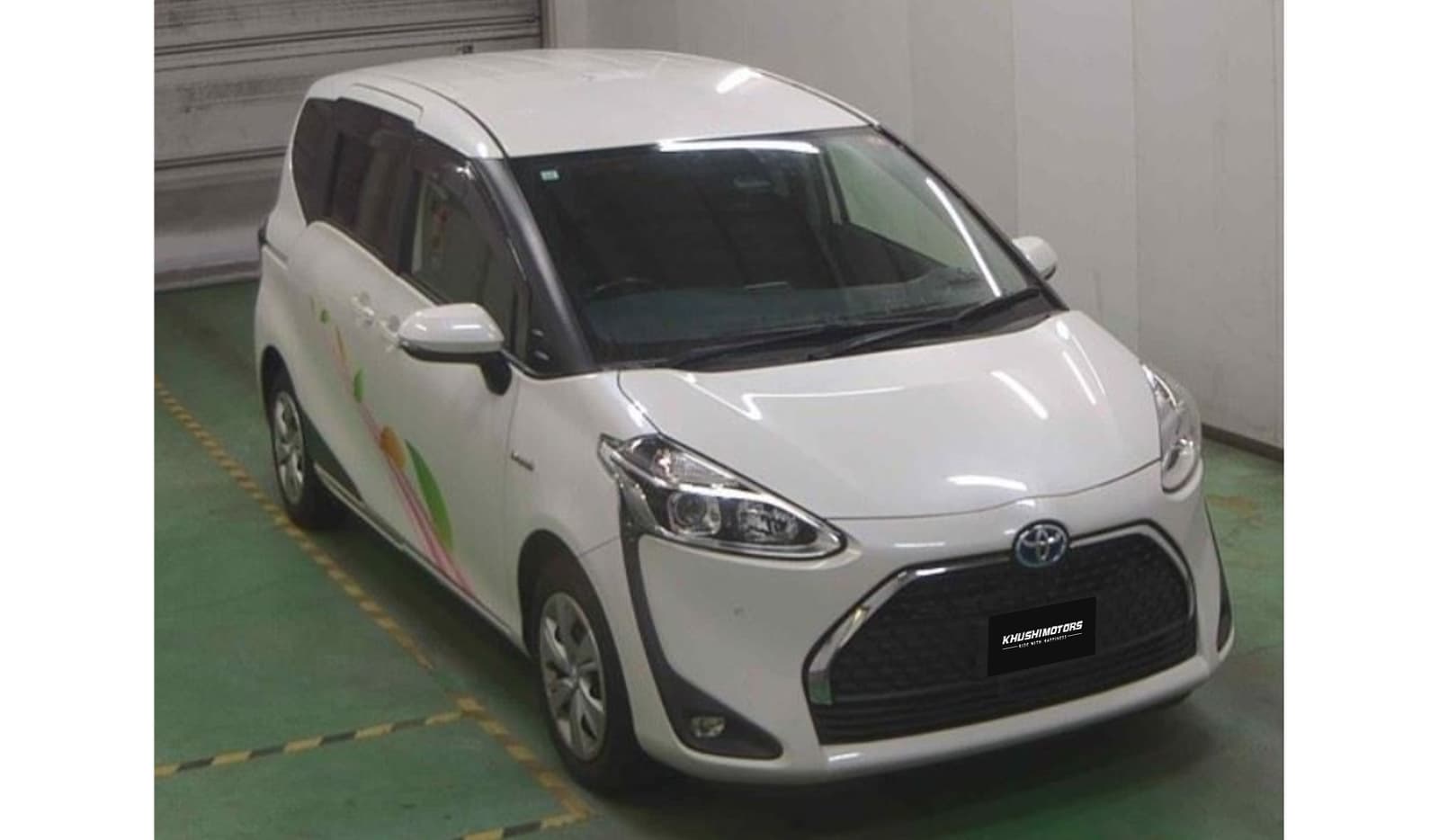 2019 Toyota Sienta Hybrid Funbase G image-1