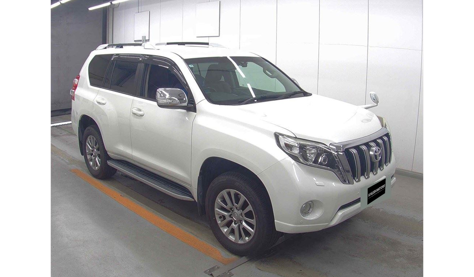 2017 Toyota Land Cruiser Prado image-1