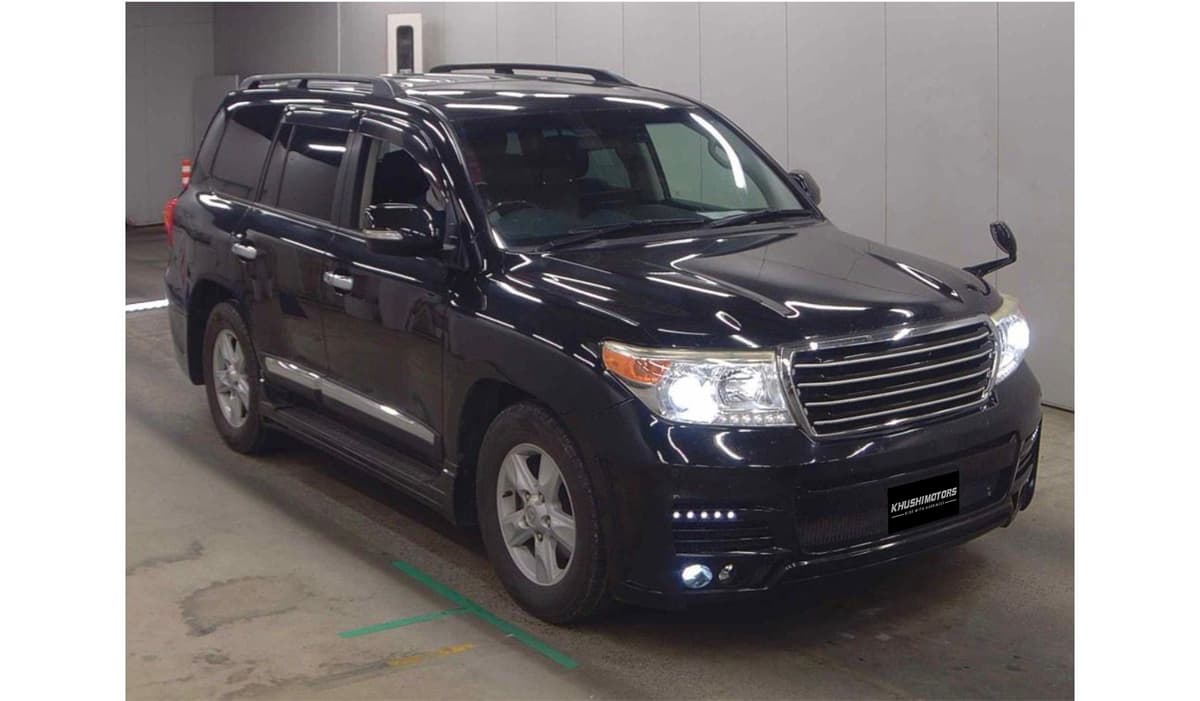 2014 Toyota Land Cruiser image-1
