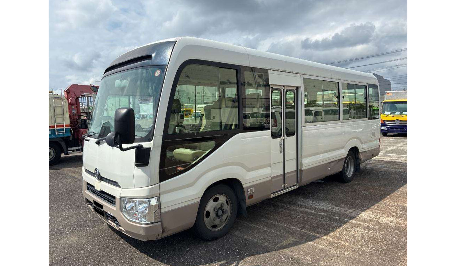 2019 Toyota Coaster image-2