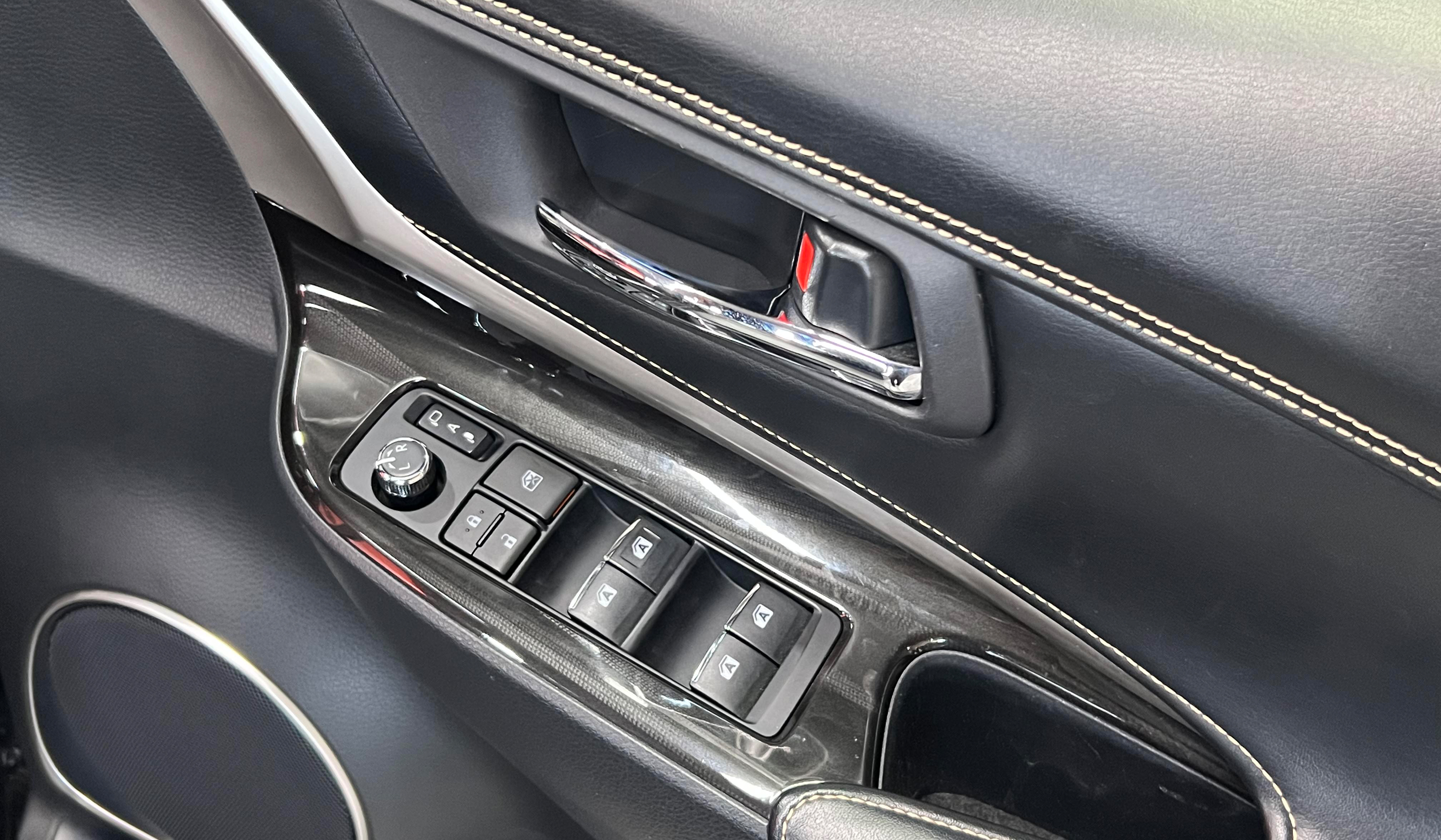 2018 Toyota Harrier Premium image-10