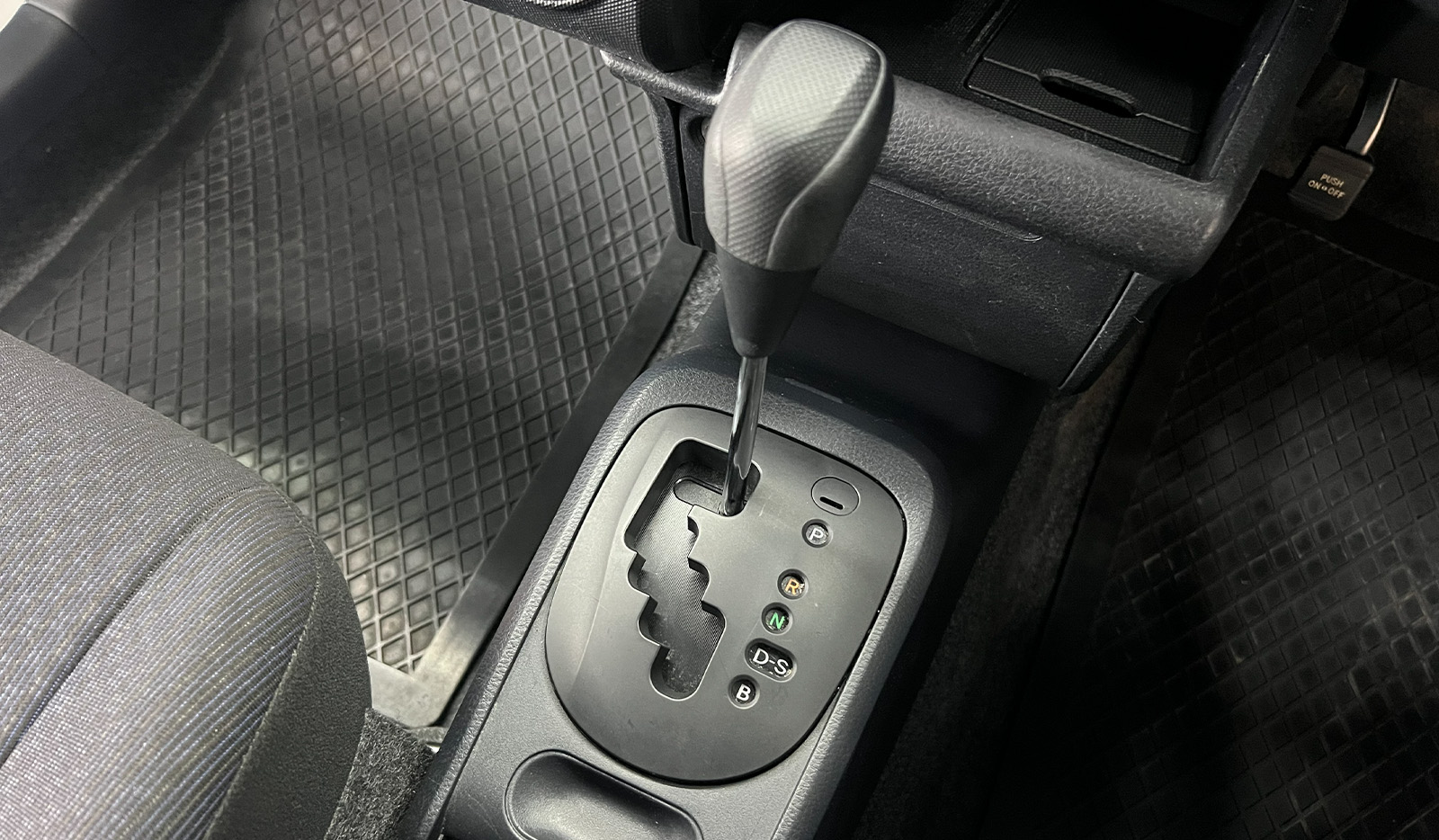 2019 Toyota Probox DX image-12