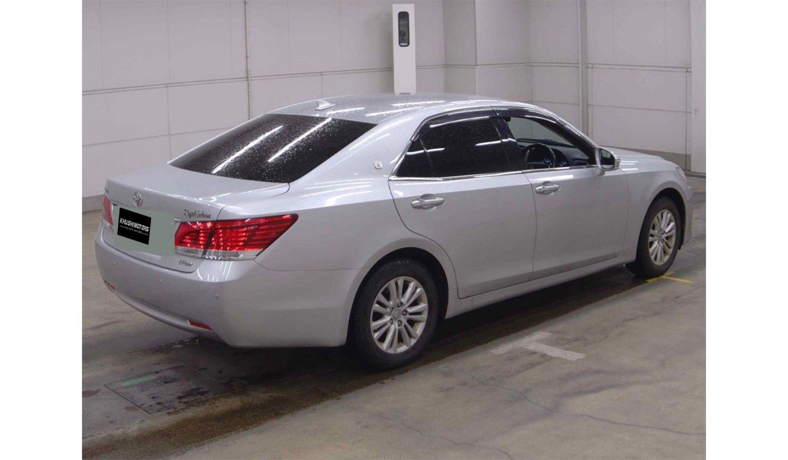 2013 Toyota Crown Royal Saloon DBAGRS211 image-4