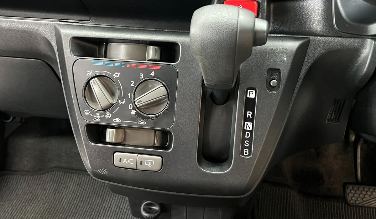 2018 Daihatsu Mira Es L image-11