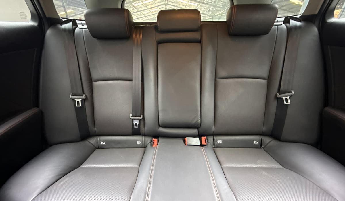 2018 Toyota Avensis LI image-9