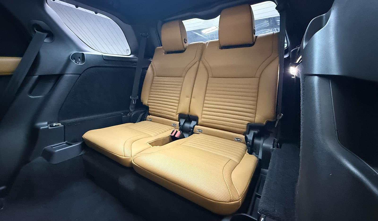 2019 Land Rover Discovery HSE LUXURY image-11
