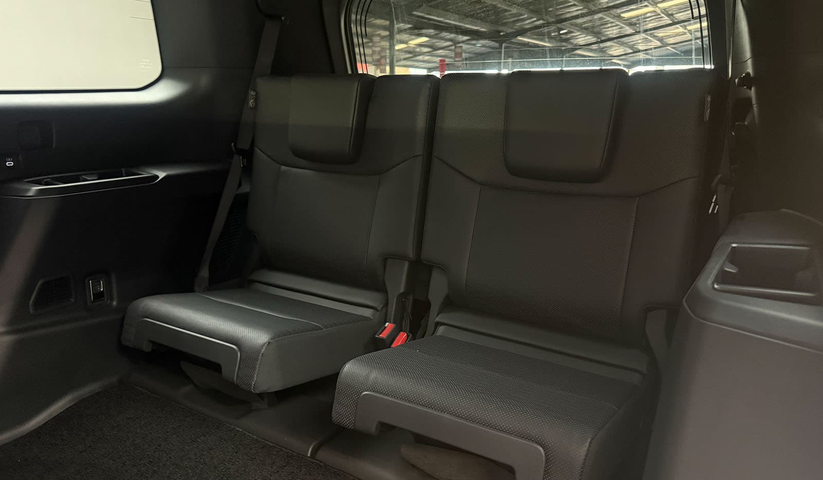 2024 Toyota Land Cruiser 250 VX image-11