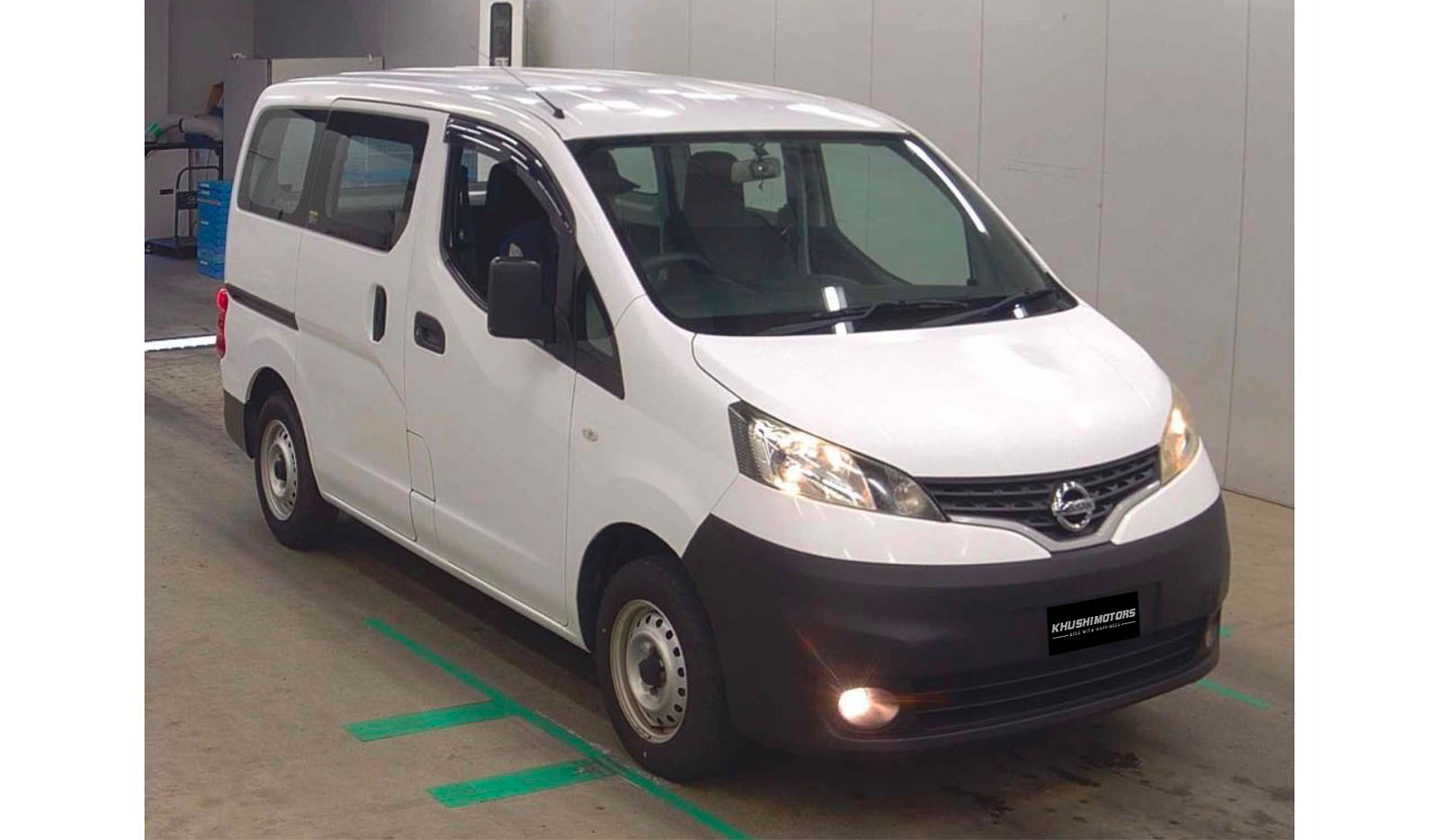 2019 Nissan NV200 image-1