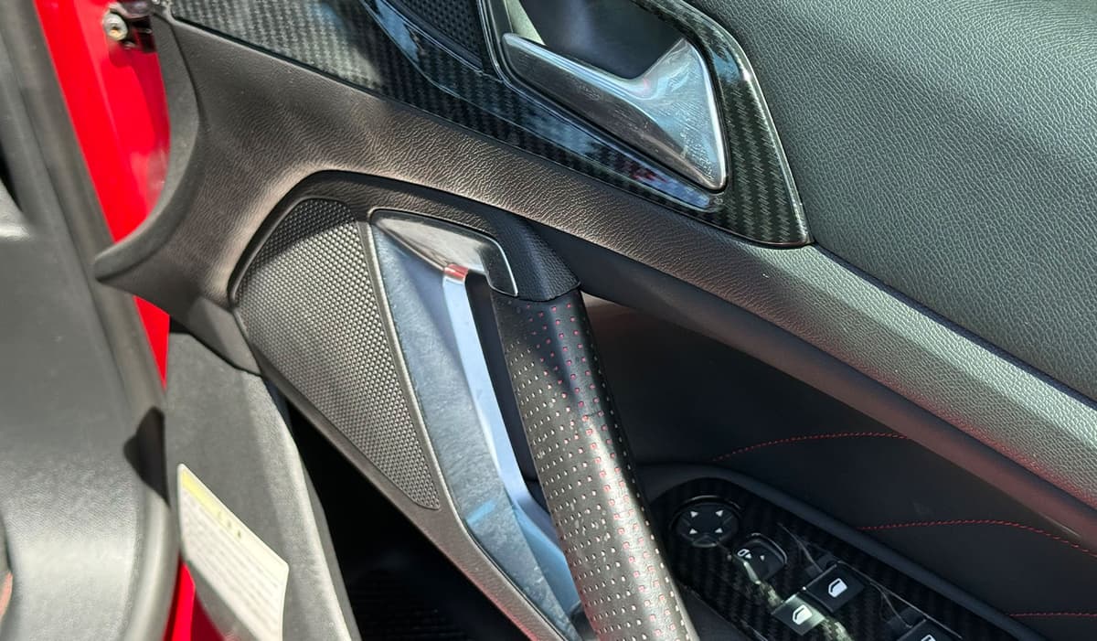 2018 Peugeot 308 GTI image-12