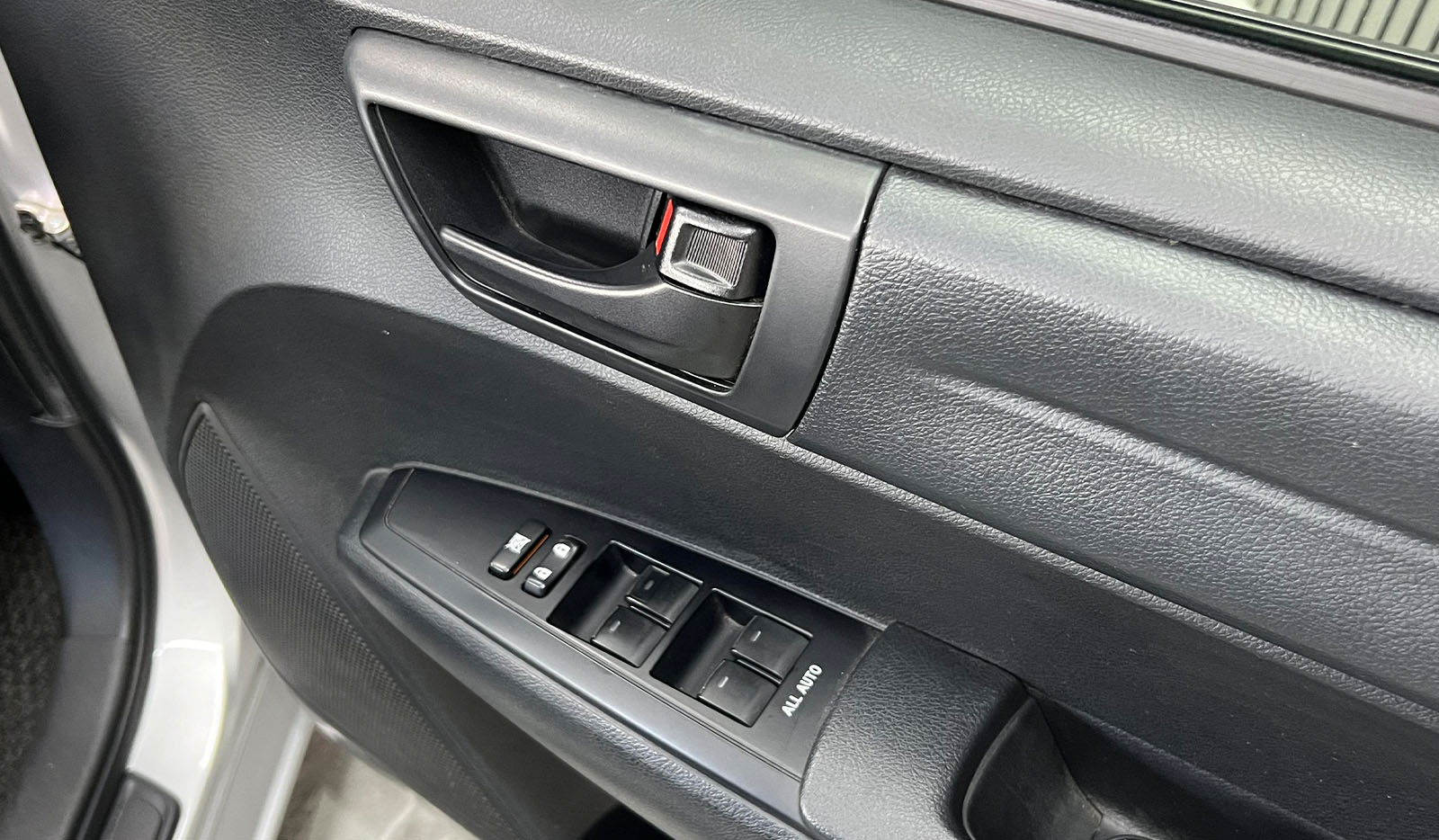 2019 Toyota Corolla Fielder Hybrid image-12