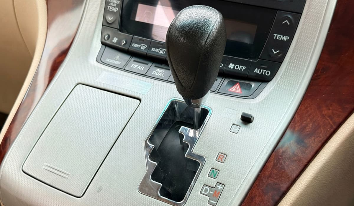 2009 Toyota Alphard X image-12