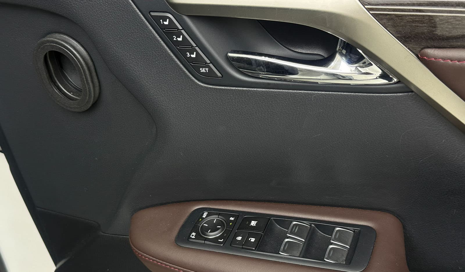 2019 Lexus Rx450h VERSION L image-12