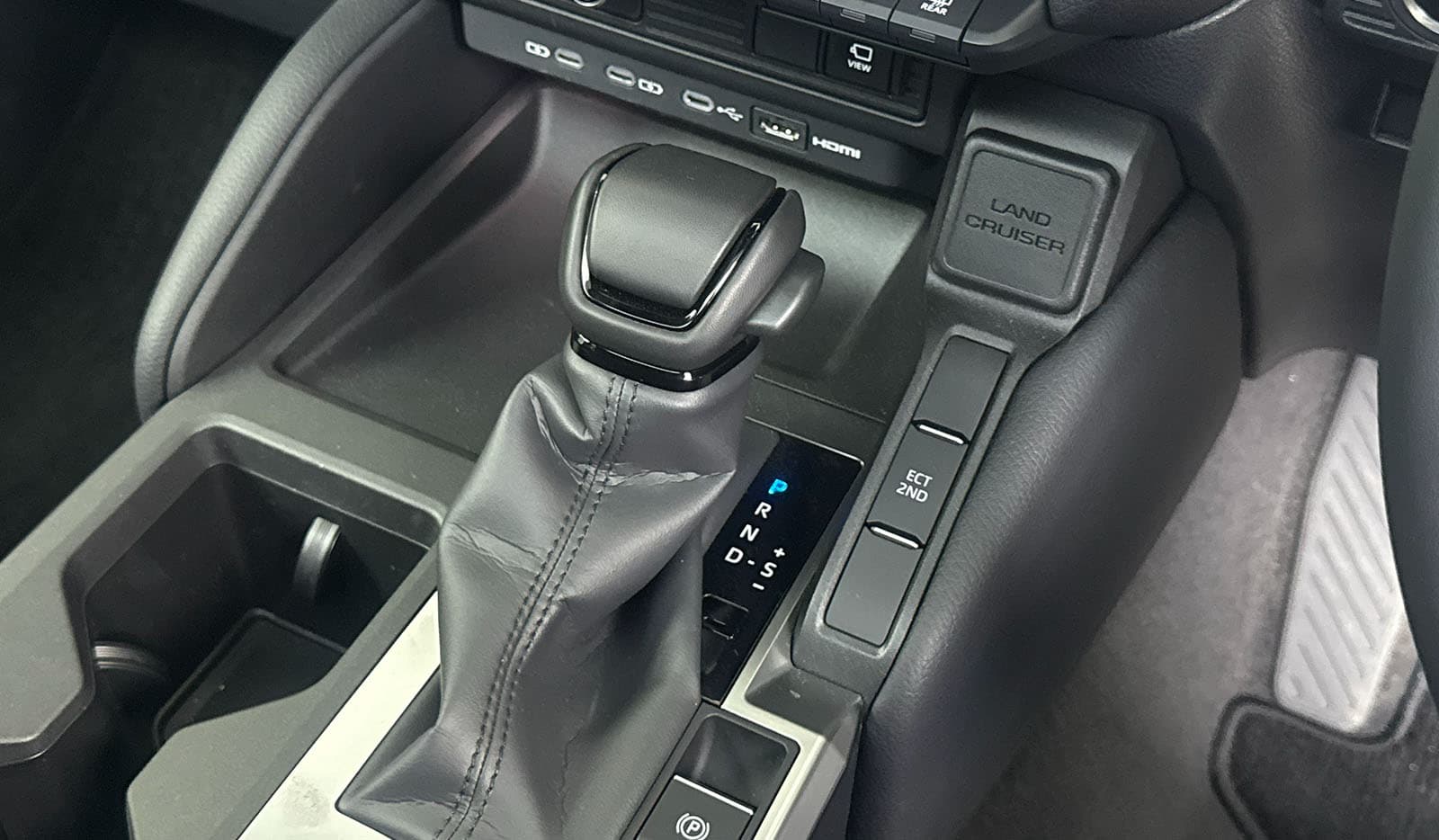 2024 Toyota Land Cruiser 250 VX image-12