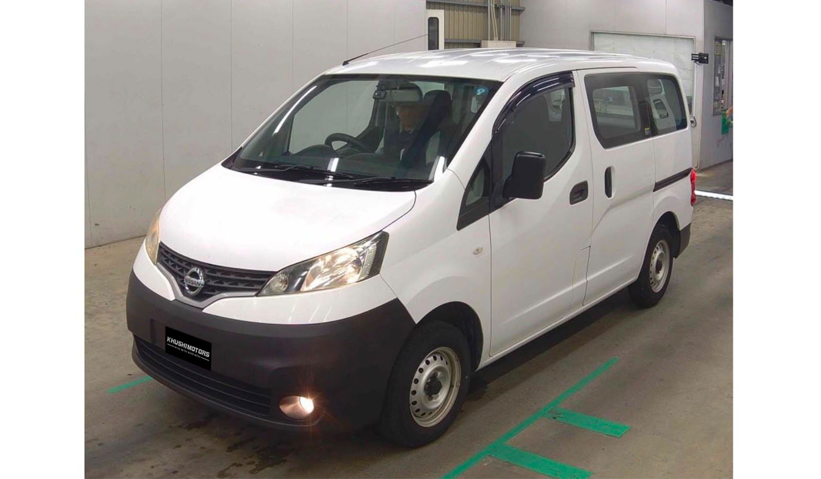 2019 Nissan NV200 image-2
