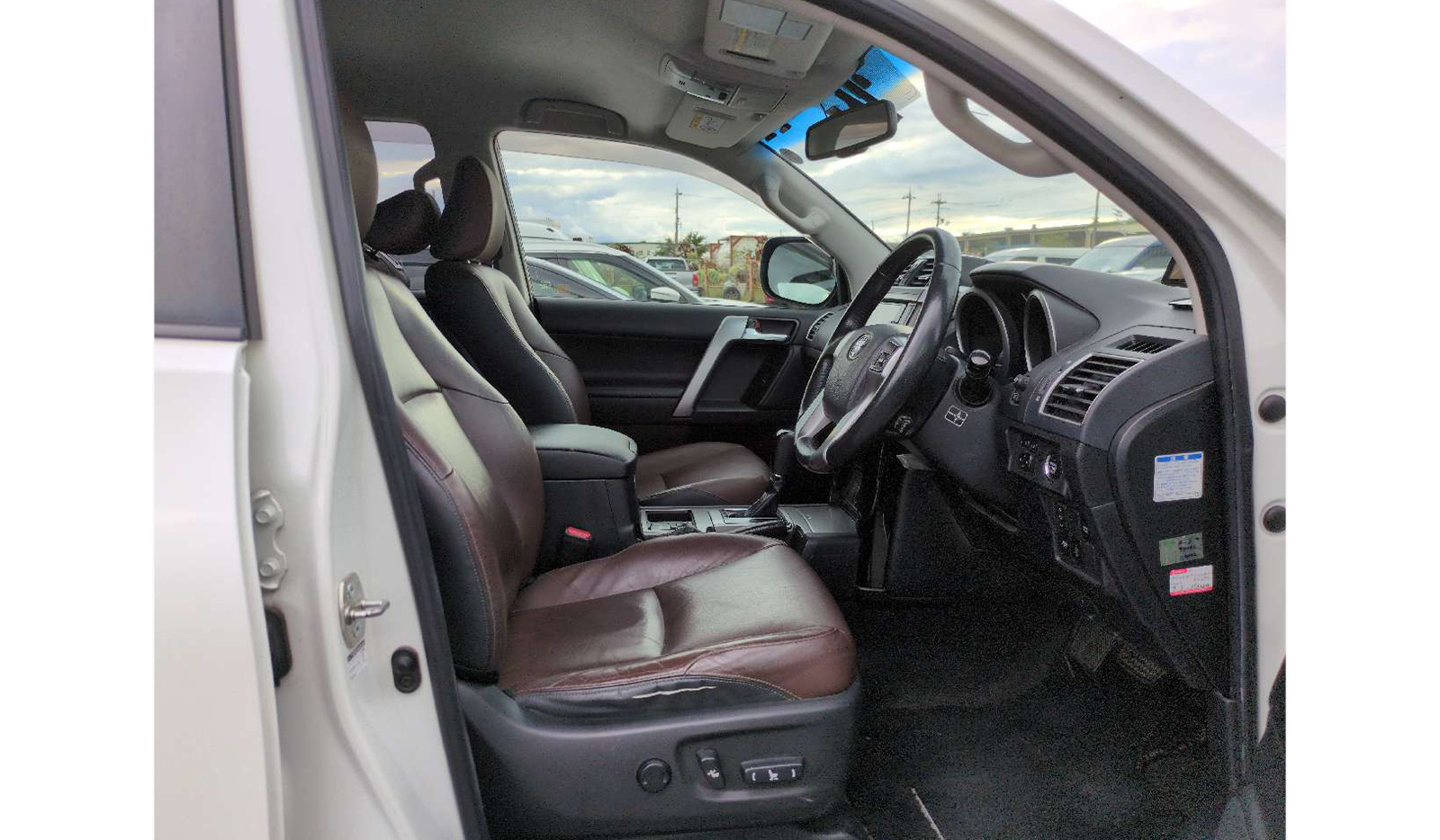 2012 Toyota Land Cruiser image-6
