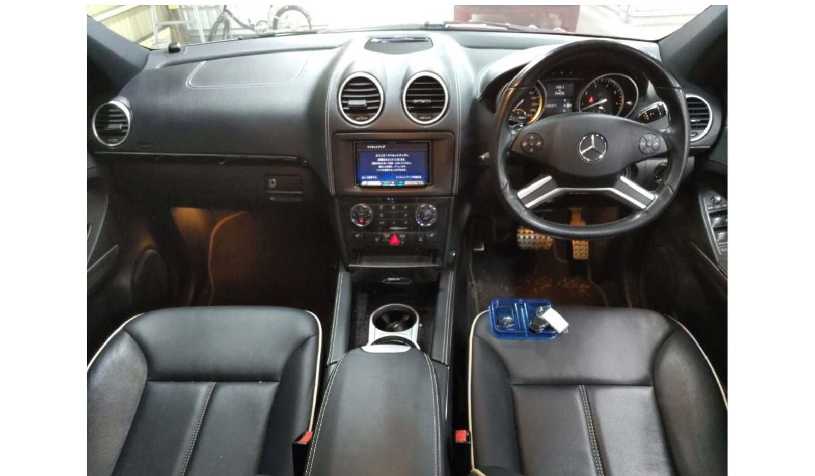 2011 Mercedes-Benz ML-Class image-6