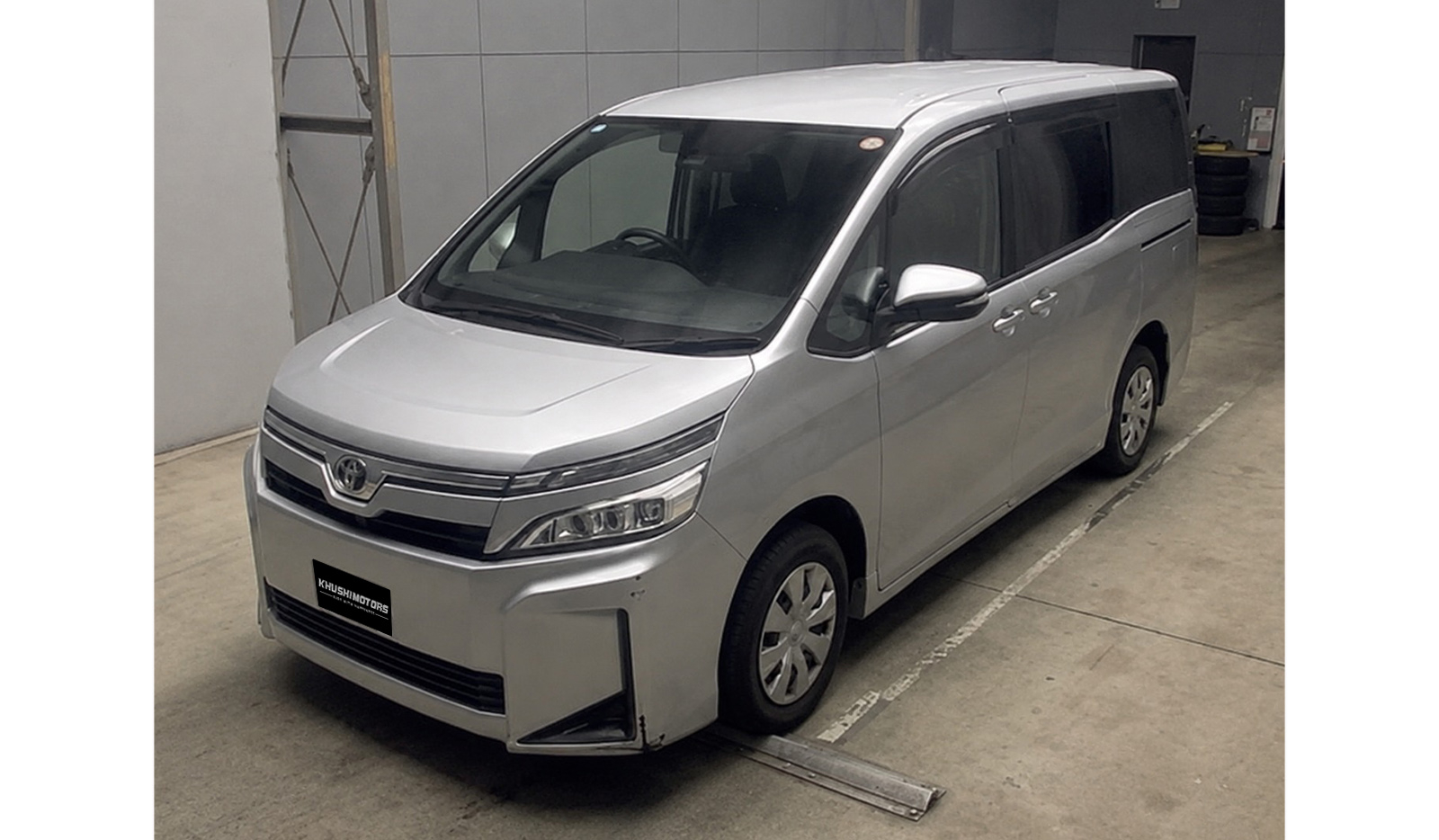 2019 Toyota Voxy image-2