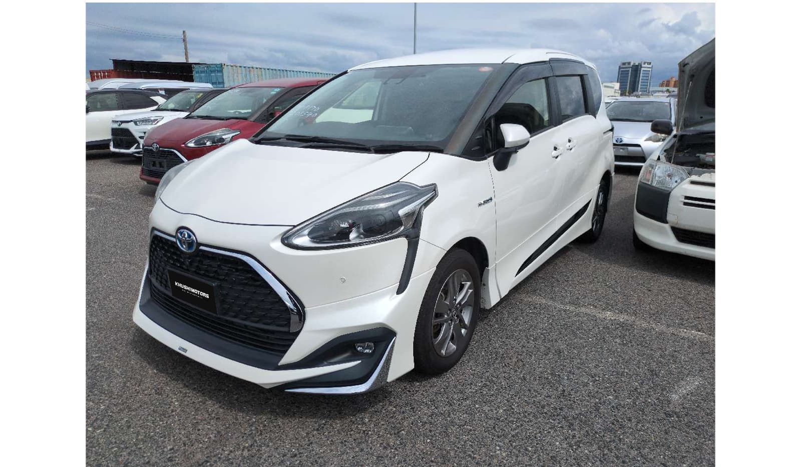 2019 Toyota Sienta image-2