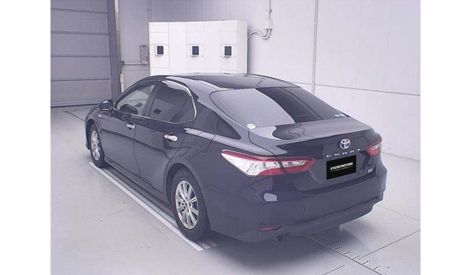 2019 Toyota Camry image-2