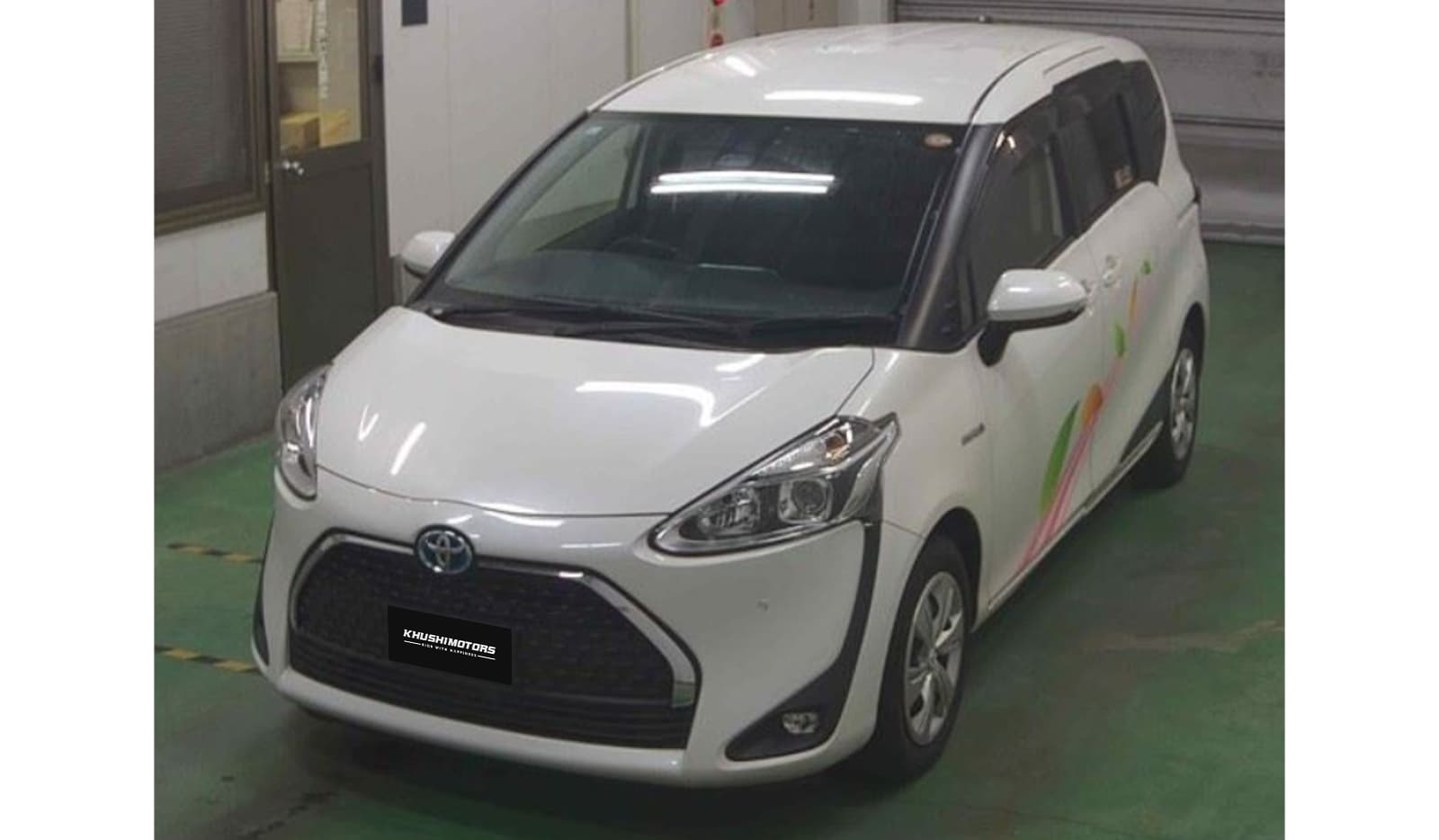 2019 Toyota Sienta Hybrid Funbase G image-2