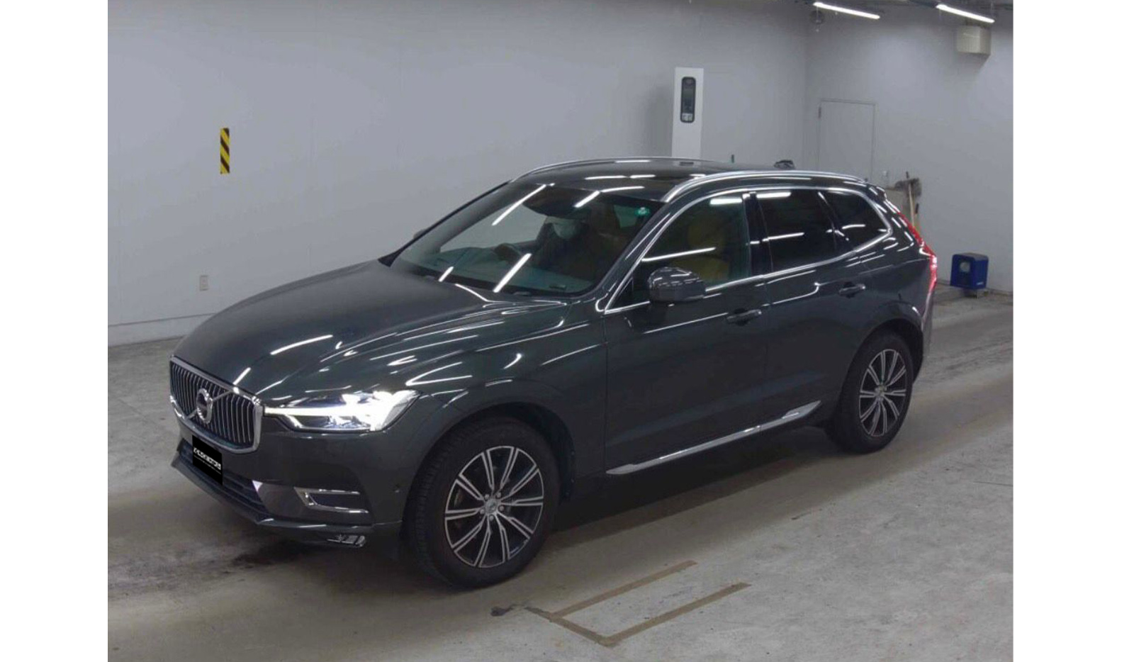 2017 Volvo XC60 image-2