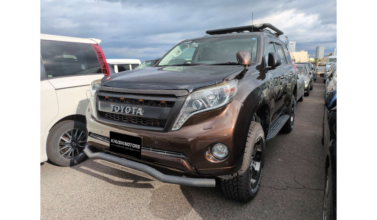 2012 Toyota Land Cruiser image-2