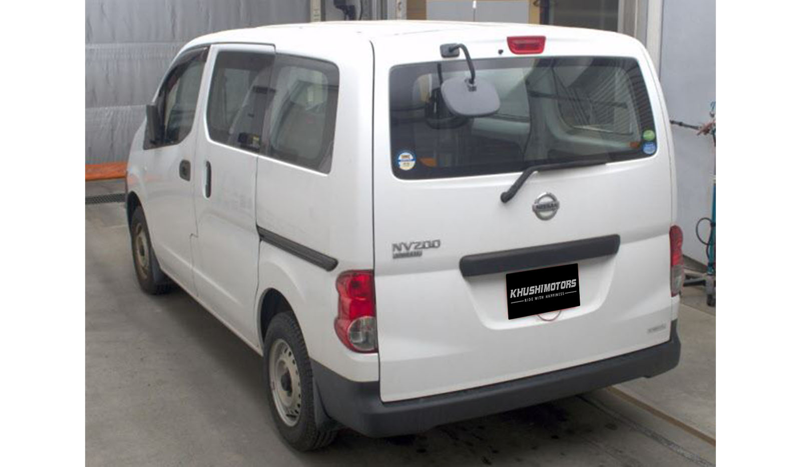 2013 Nissan NV200 image-3