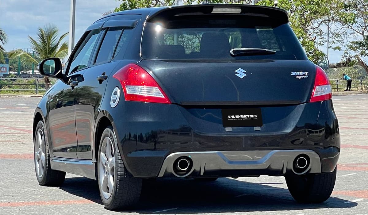 2015 Suzuki Swift Sport image-5