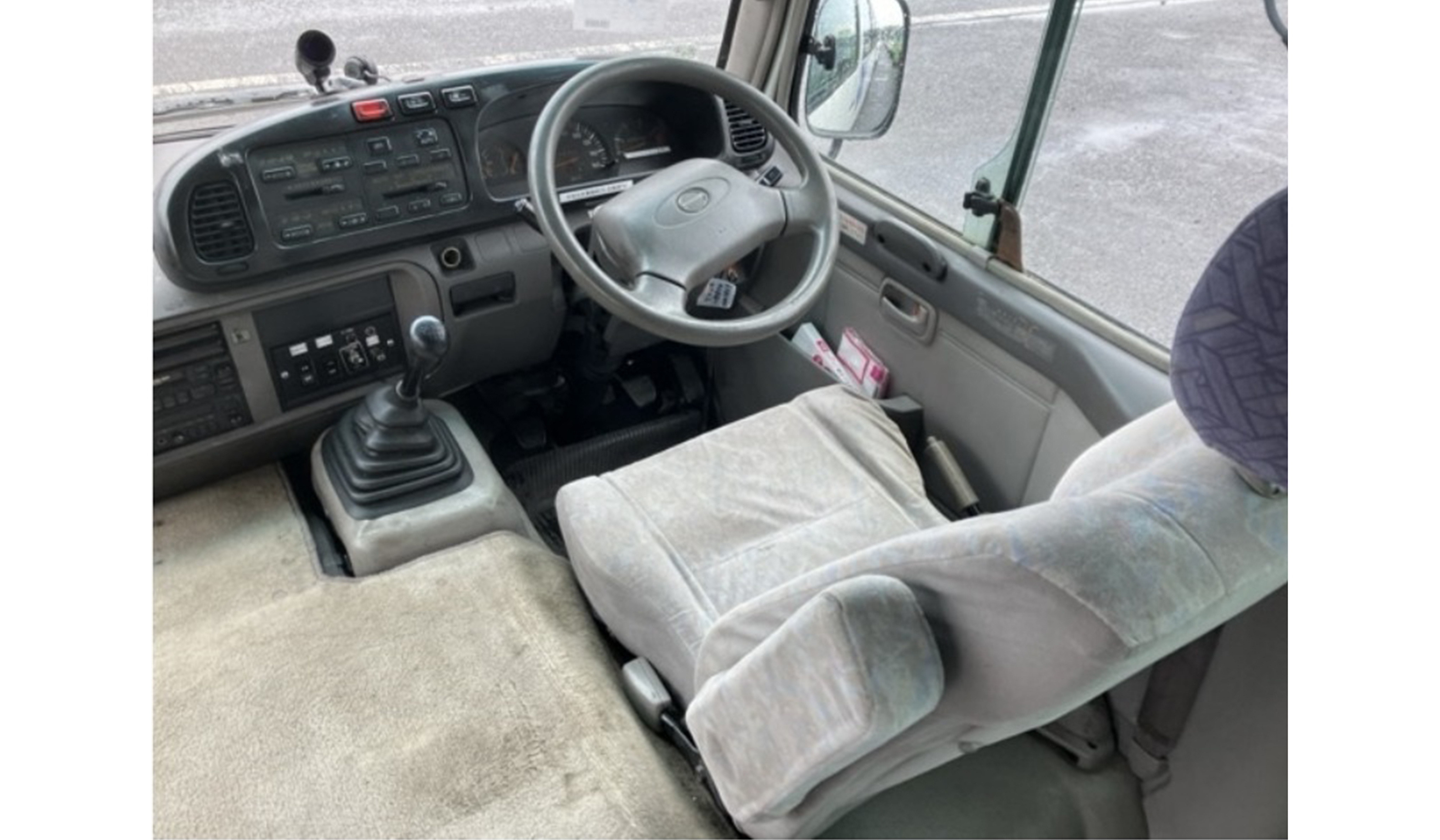 2004 Hino Liesse WELFARE BUS image-3